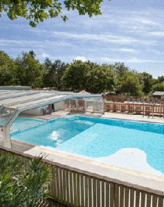 Piscina cubierta en Vendée